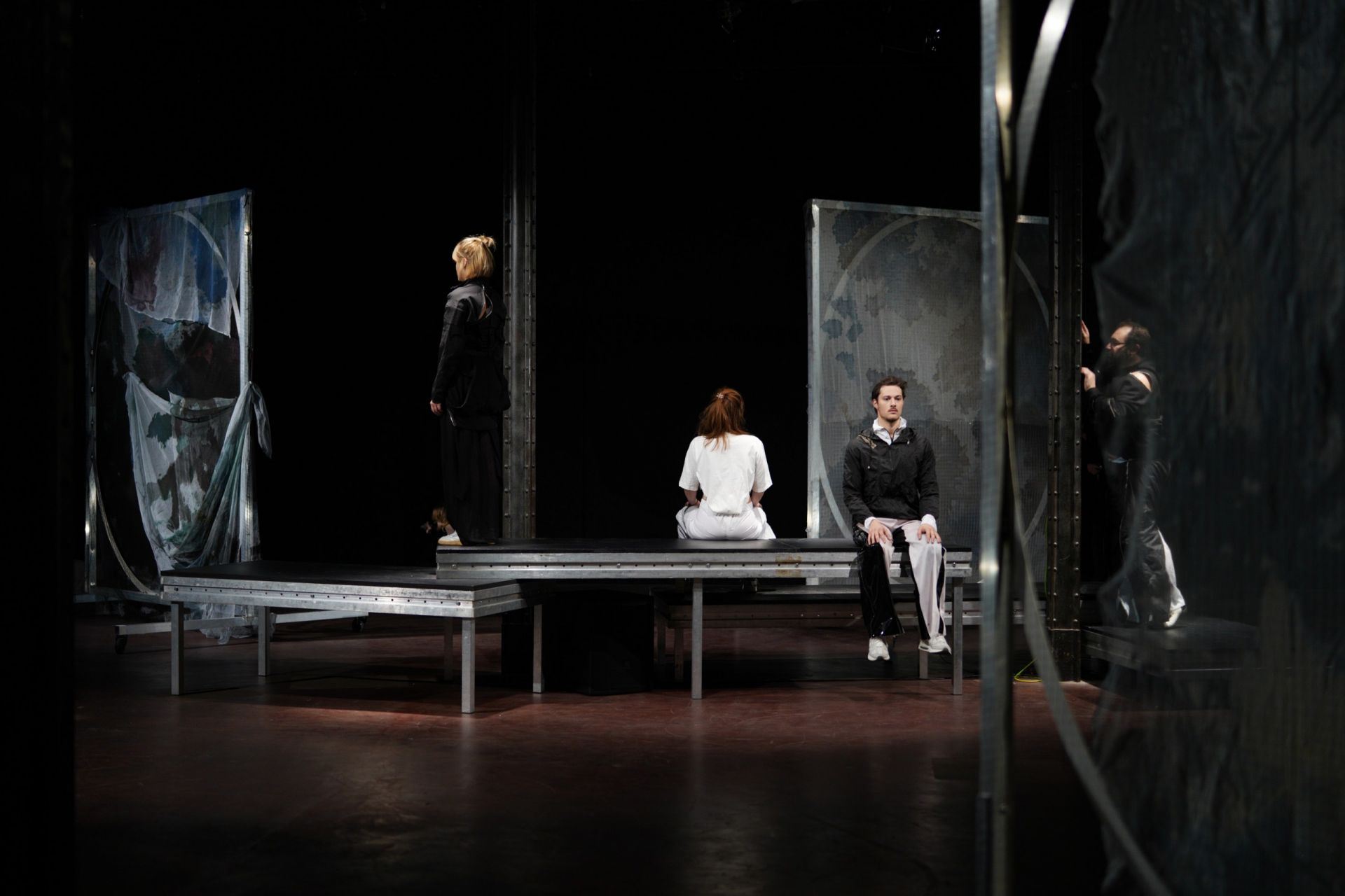 THEATER & PERFORMANCE